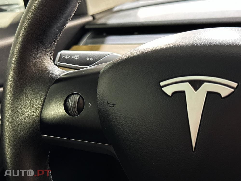 Tesla Model 3 Standard Range Plus RWD — fotografia 38