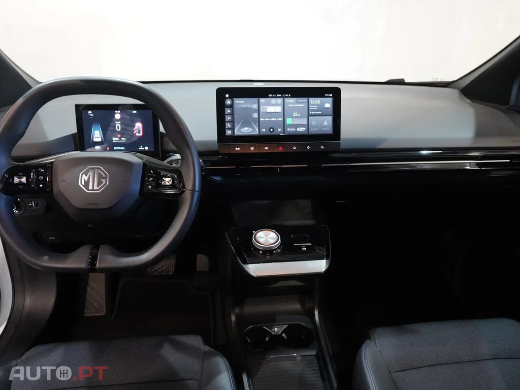 MG MG4 64 kWh Luxury