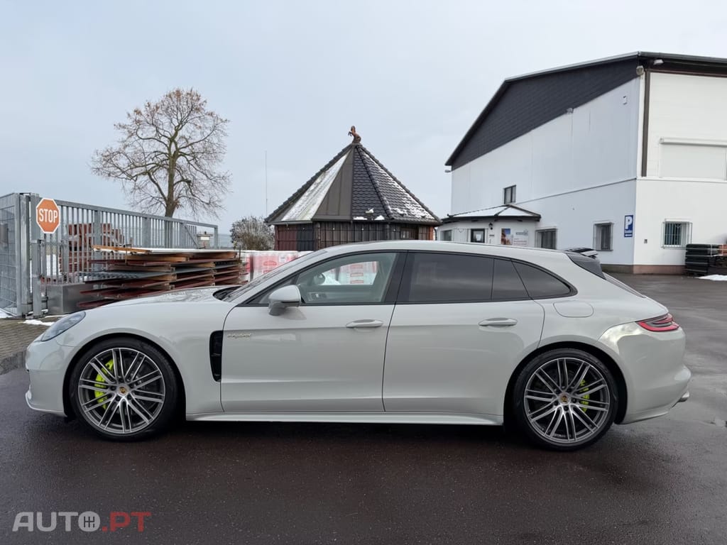 Porsche Panamera 4 E-Hybrid Sport