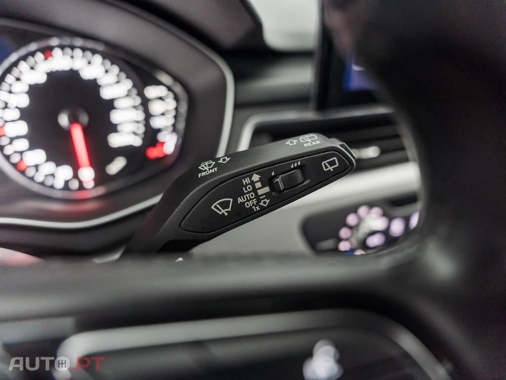 Audi A4 Avant 30 TDI S tronic