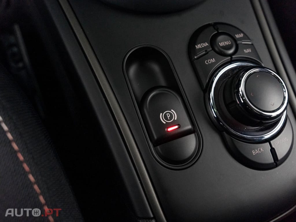 MINI Countryman Cooper SE Premium Essential Auto