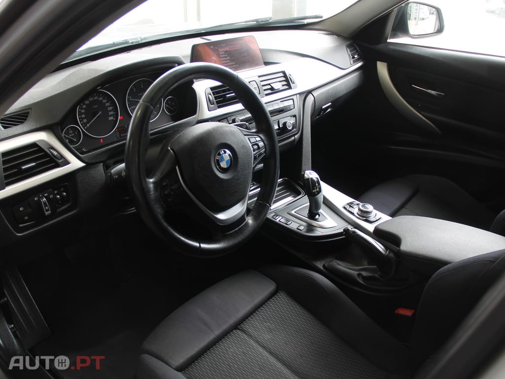 BMW 318 d Touring Auto