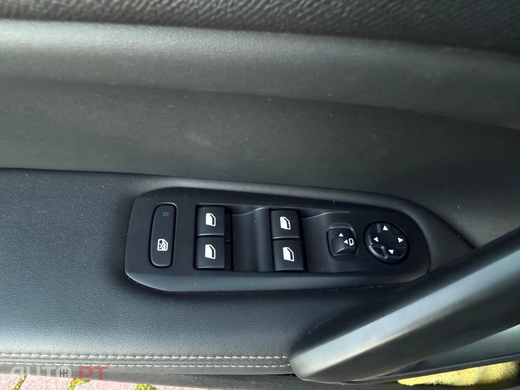 Peugeot 308 1.2 PureTech Allure Pack EAT8