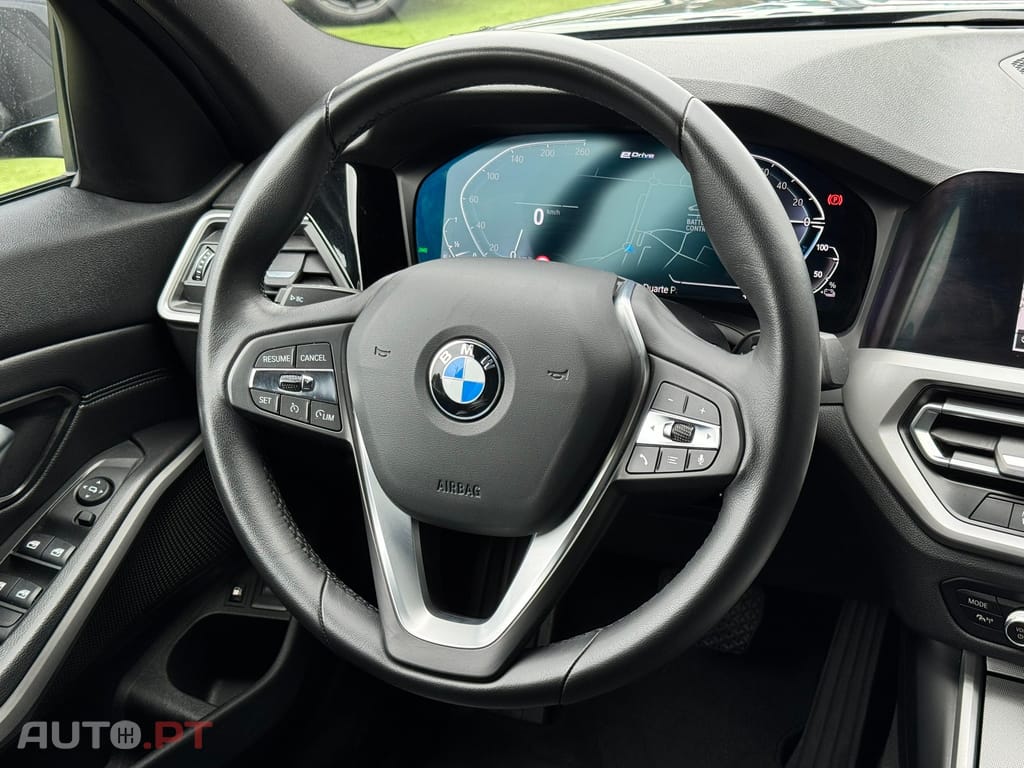 BMW 320 e Touring Auto
