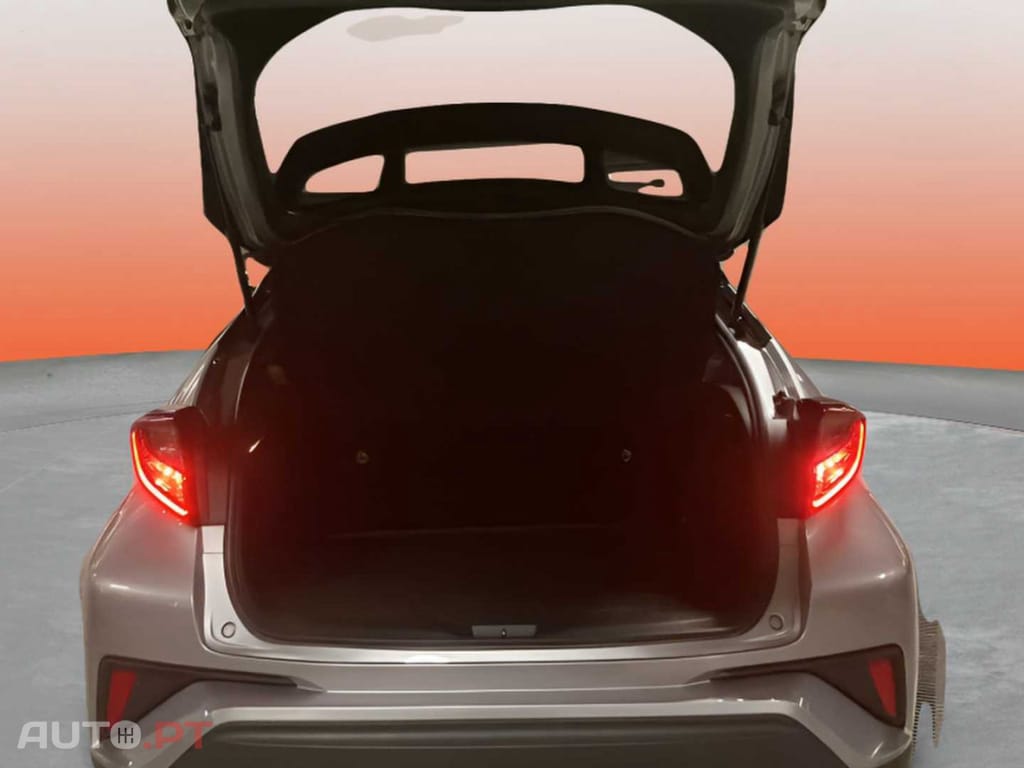 Toyota C-HR 2.0 Hybrid Square Collection