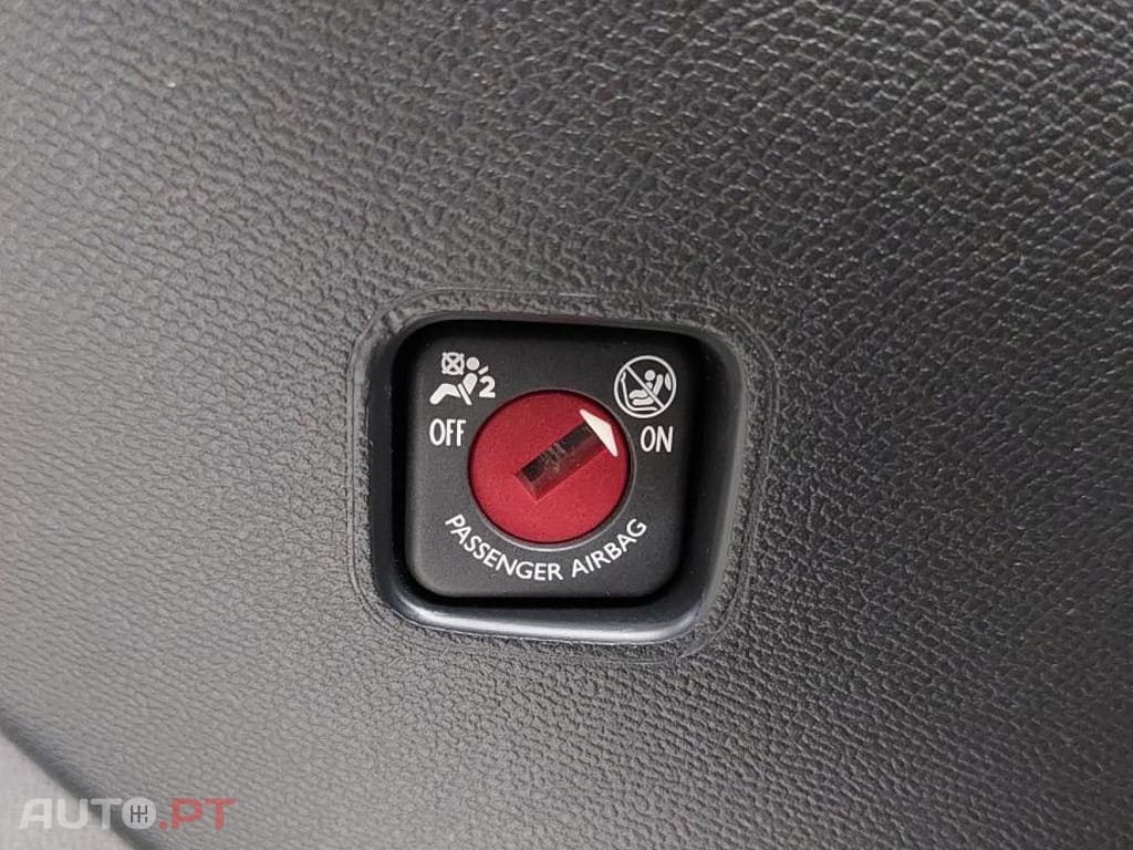 Peugeot E-208 50 kWh Active