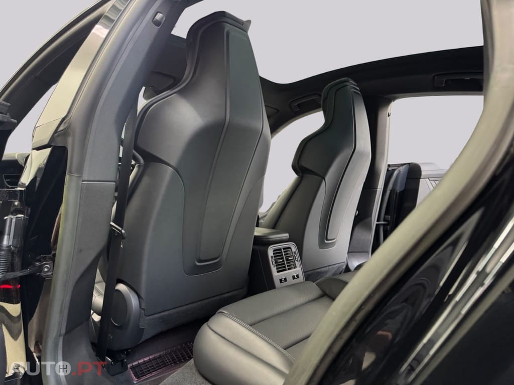 Porsche Taycan 4S Performance I.V.A DEDUTIVEL 