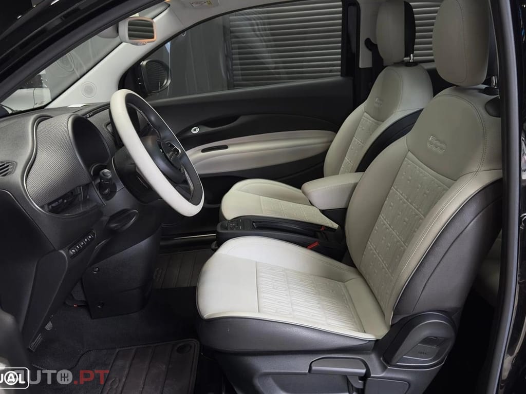 Fiat 500e La Prima