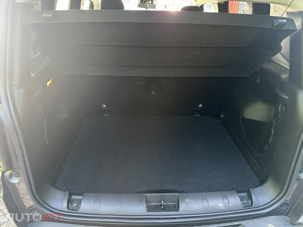 Jeep Renegade MTX Black Star