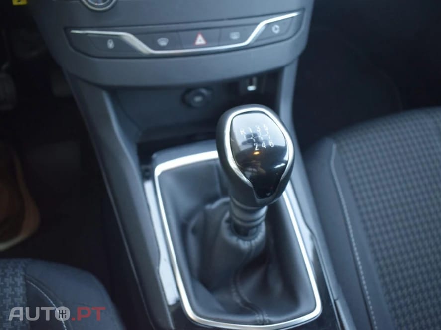 Peugeot 308 1.5 BlueHDi Business Line