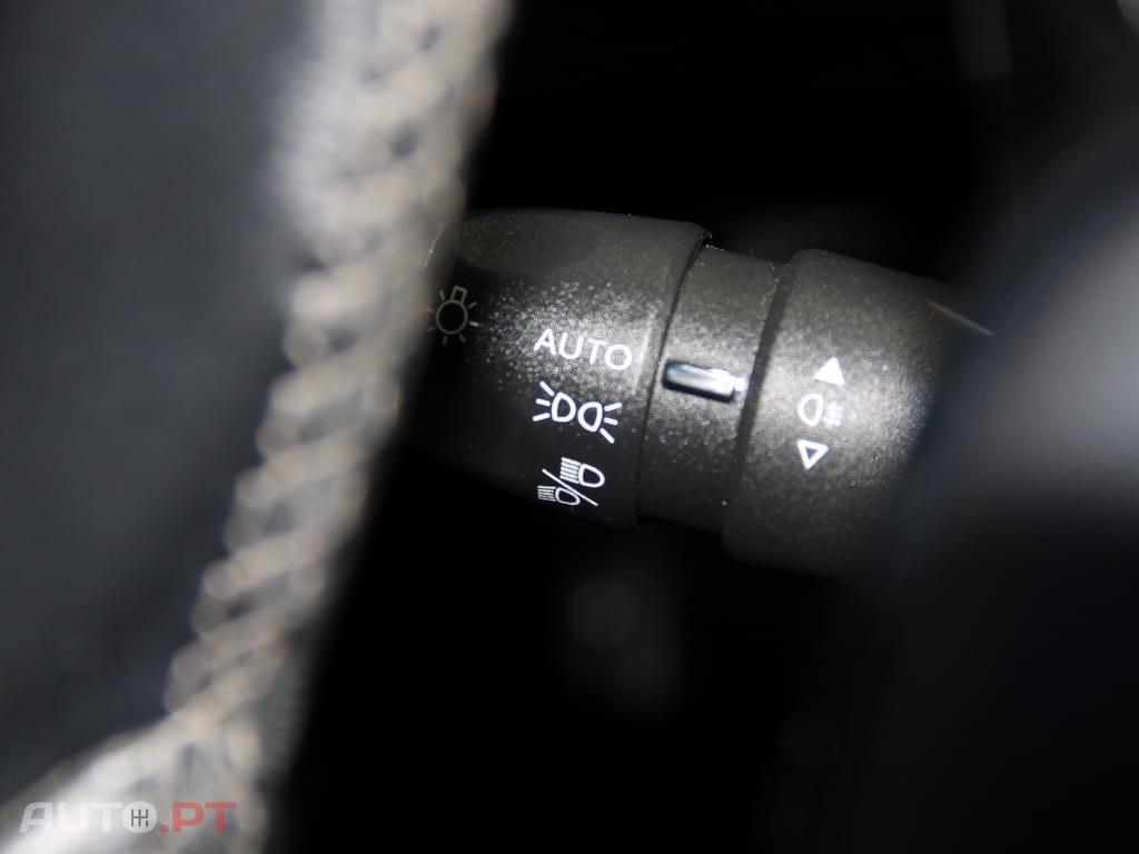 Peugeot 3008 1.5 BlueHDi Active
