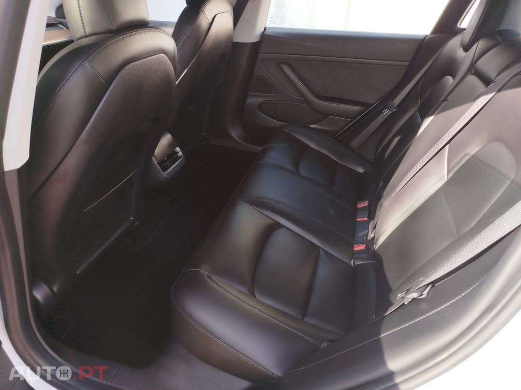 Tesla Model 3 Standard Range Plus RWD