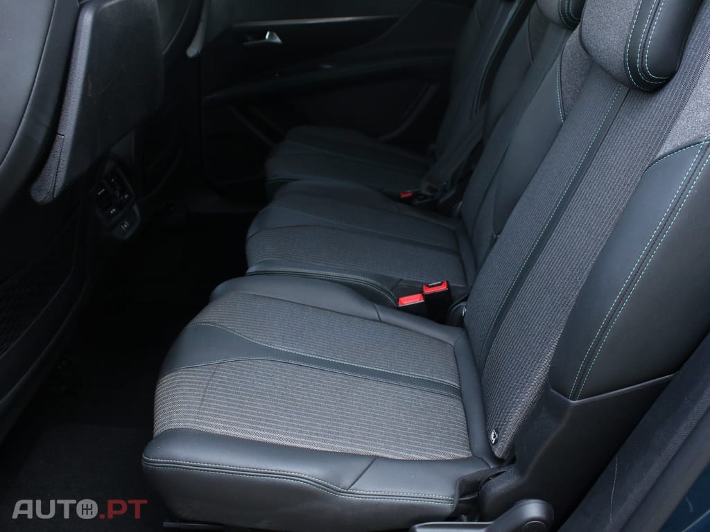 Peugeot 5008 1.2 PureTech Allure EAT8