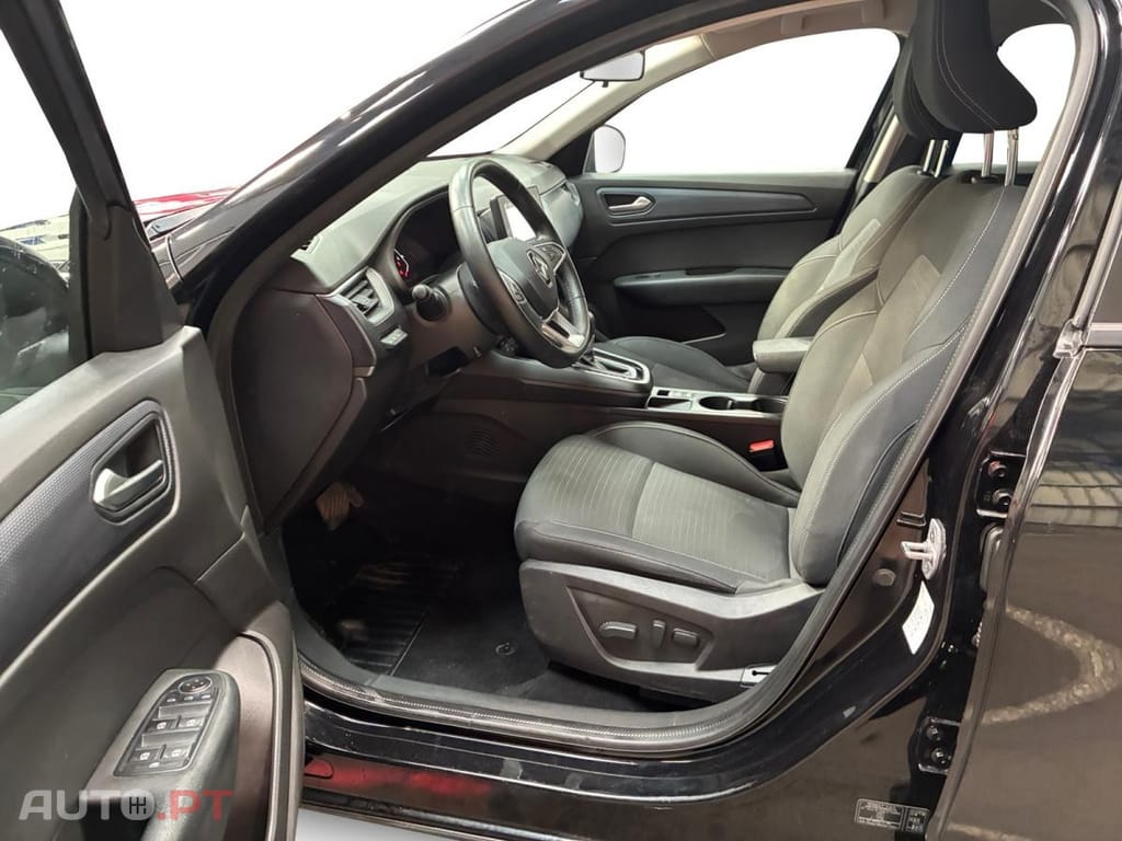Renault Arkana 1.6 E-Tech Business