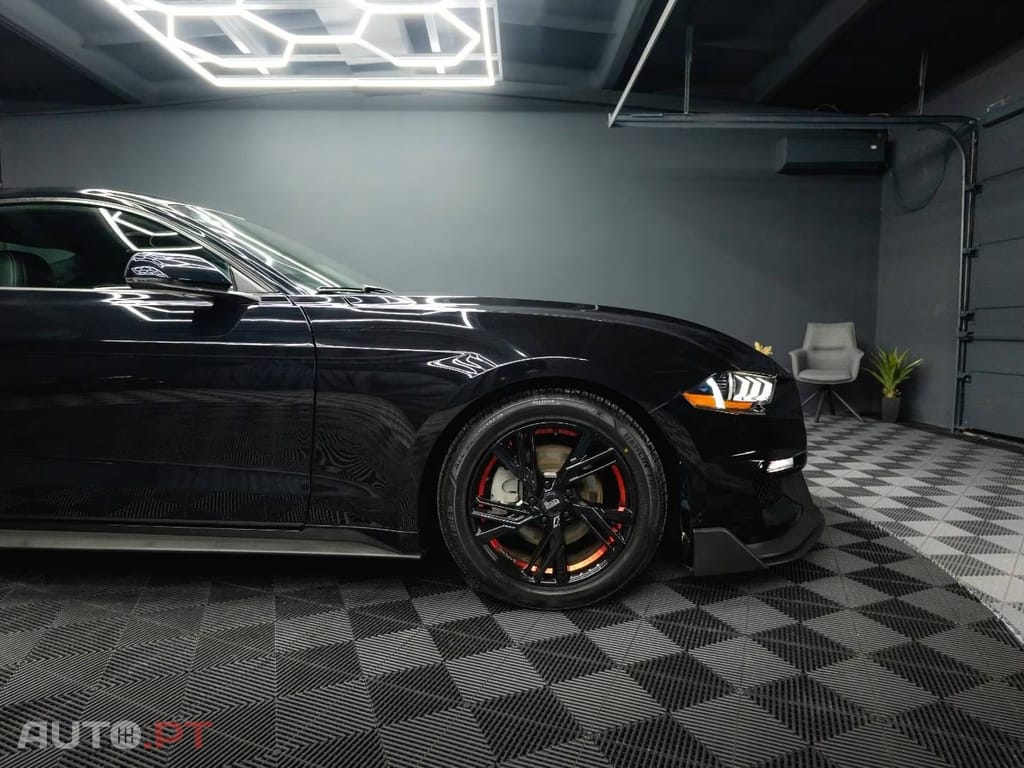 Ford Mustang 2.3 Shelby Coupe GT Package Dark Horse