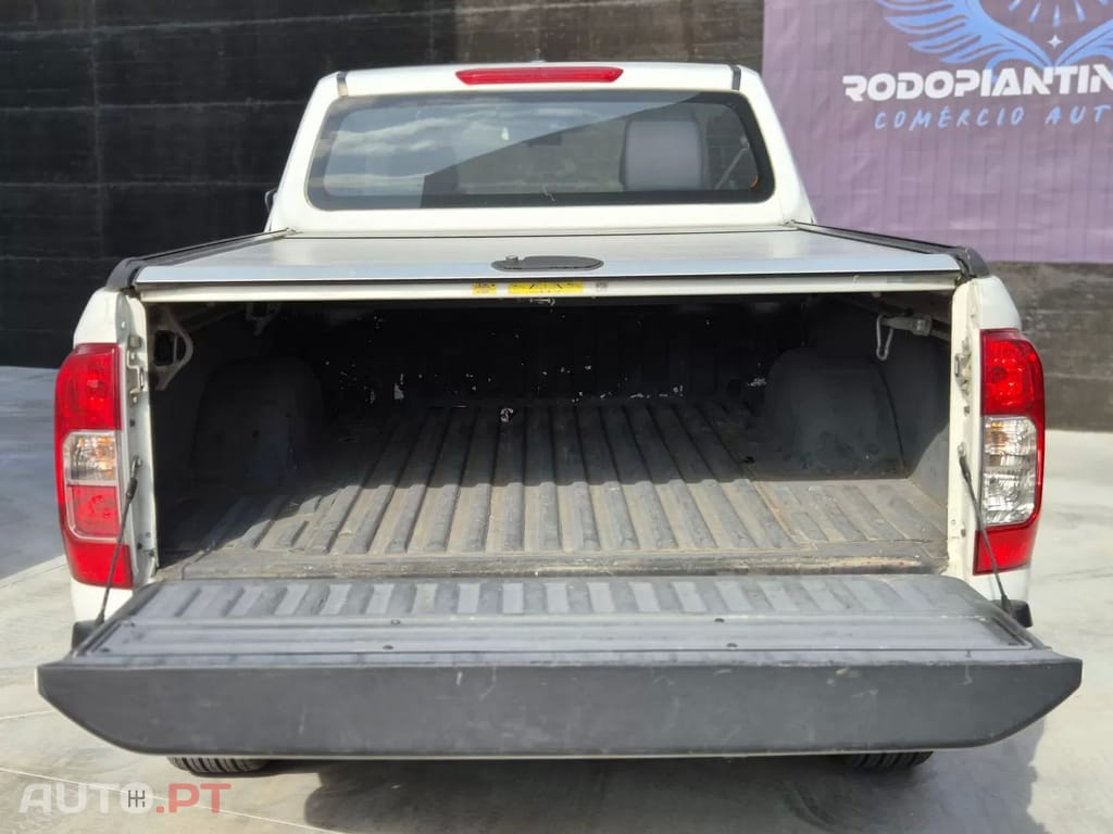 Nissan Navara 2.3 dCi CD 4WD Acenta