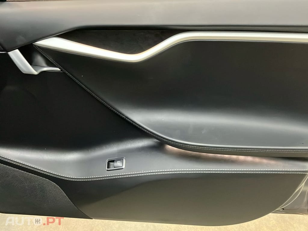 Tesla Model S 75D