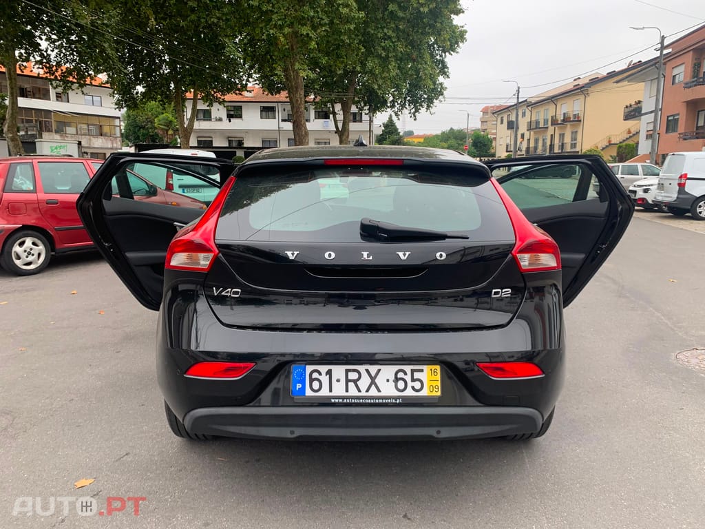 Volvo V40 D2