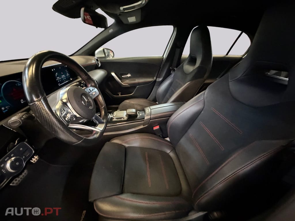 Mercedes-Benz A 250 AMG Premium I.V.A DEDUTIVEL