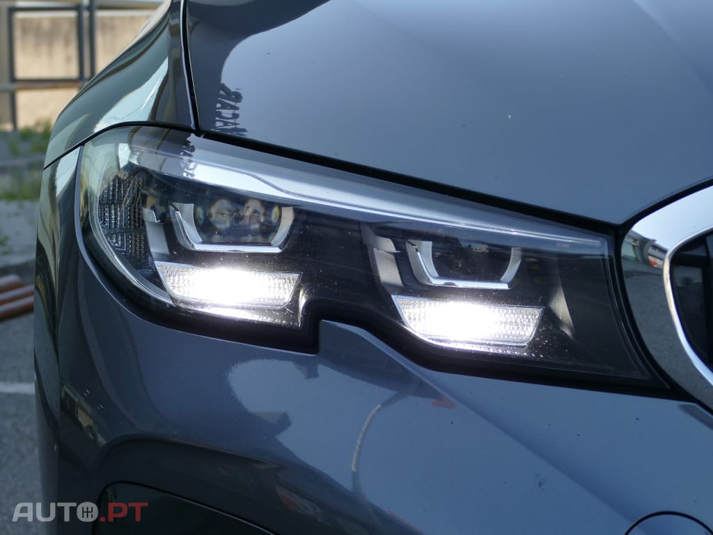 BMW 330 e Touring Pack M Auto