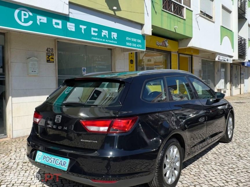 SEAT Leon 1.6 TDI Style Ecomotive — fotografia 6