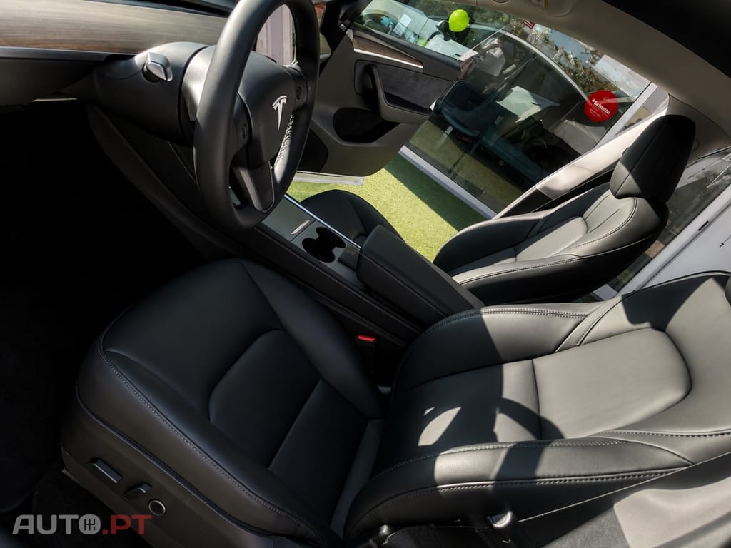 Tesla Model Y Standard