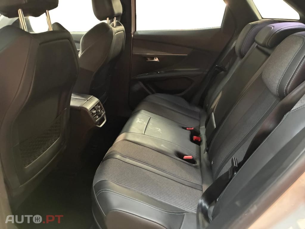 Peugeot 3008 1.6 Hybrid Allure Pack e-EAT8