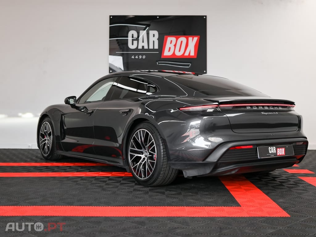 Porsche Taycan 4S