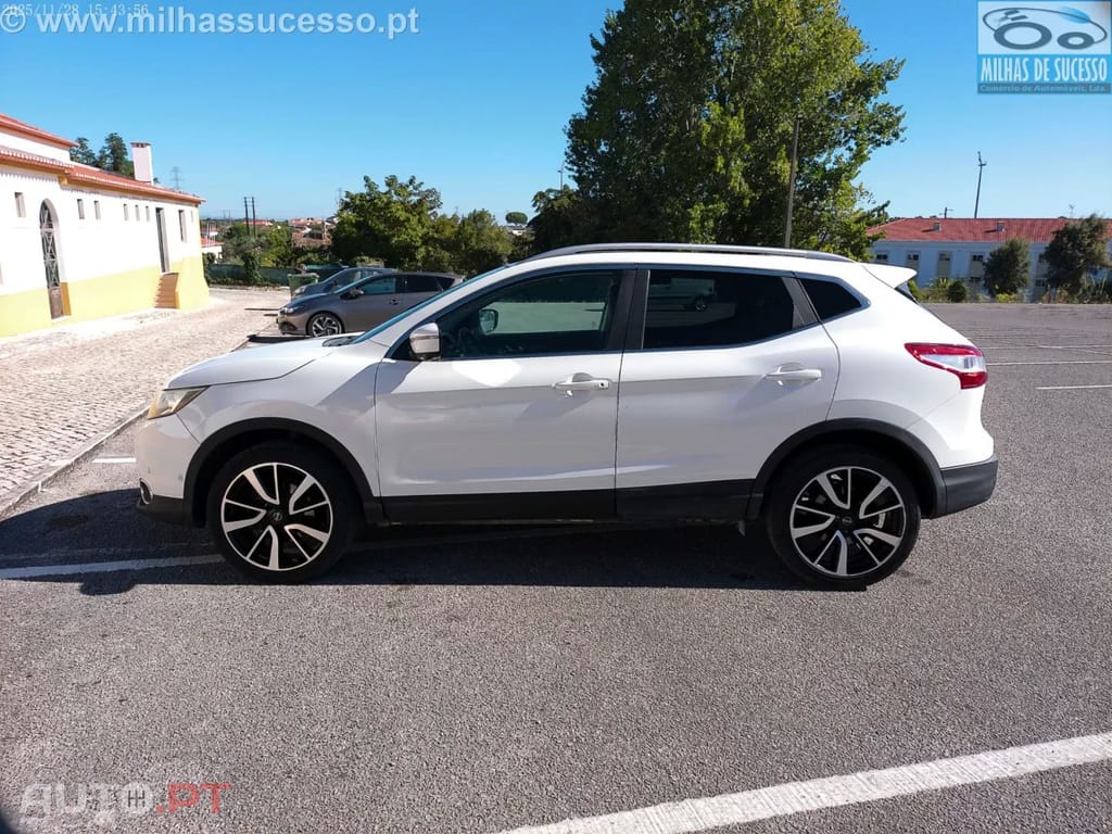 Nissan Qashqai 1.5 dCi Tekna Premium Pele