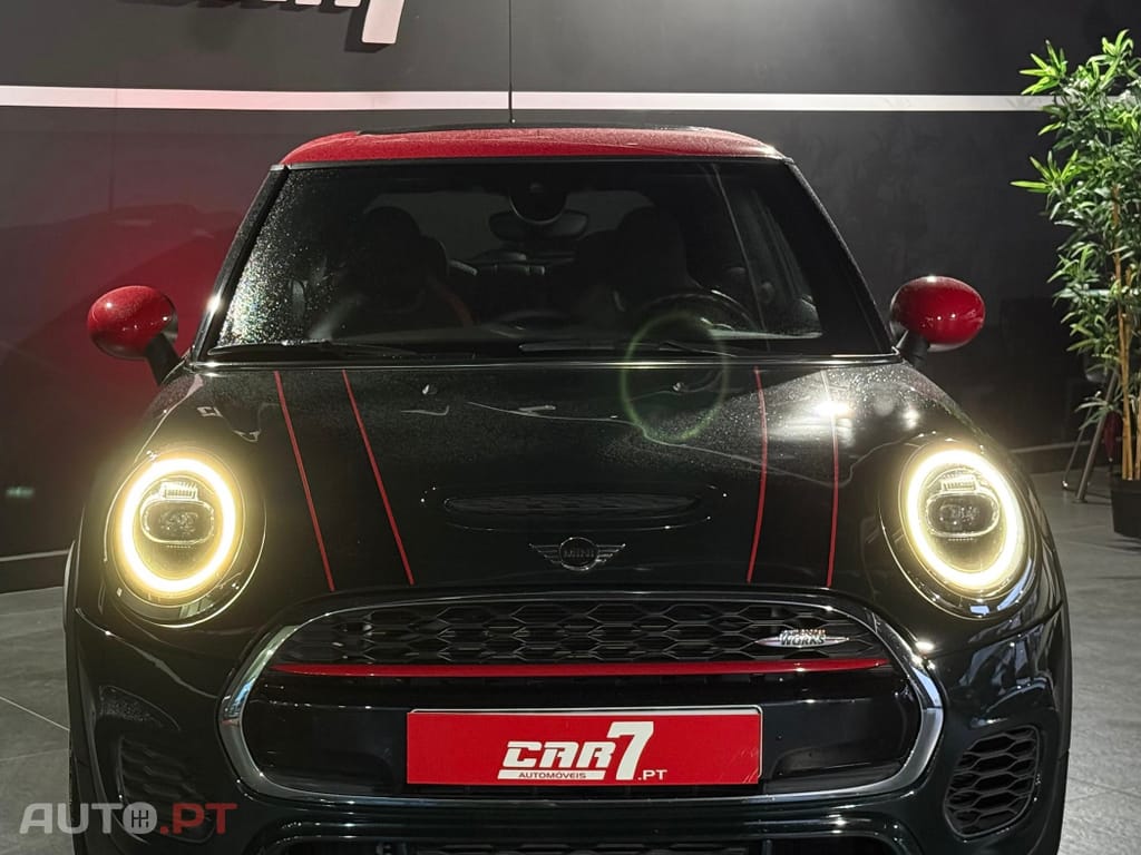 MINI Cooper John Cooper Works Plus Auto Desportiva