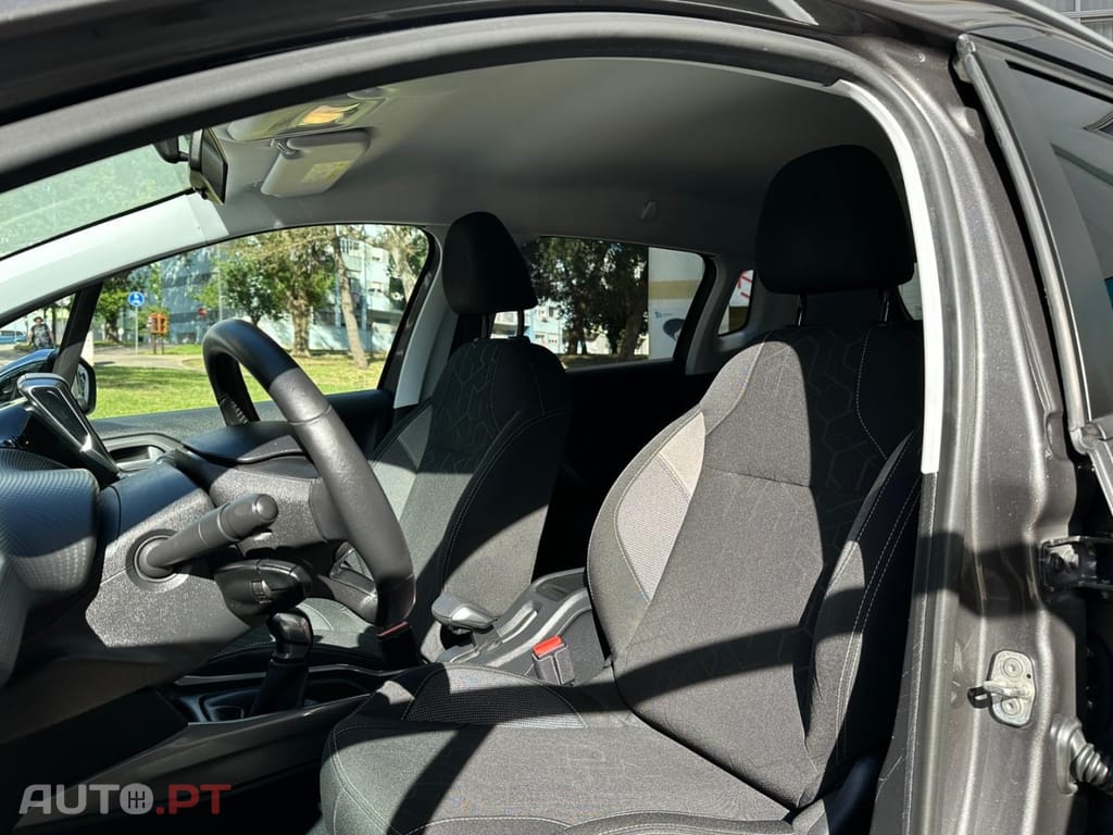 Peugeot 2008 PureTech 110 Stop&Start Style