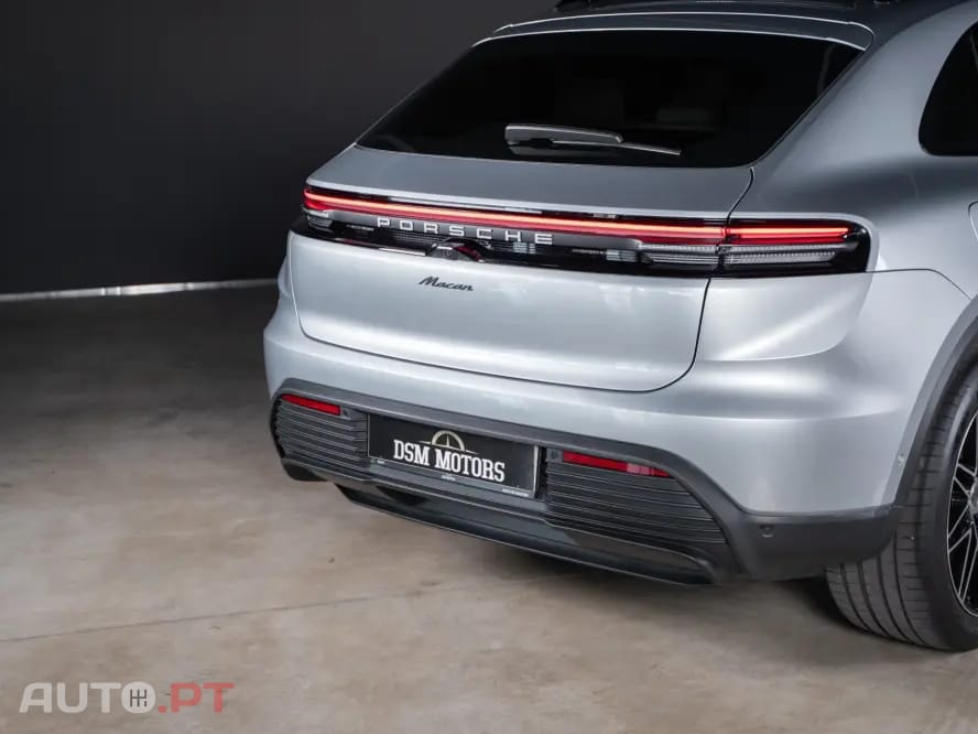 Porsche Macan Electric