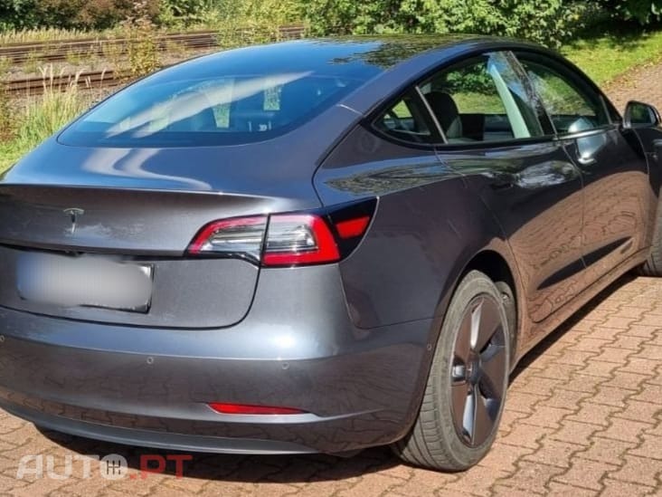 Tesla Model 3 Tração Traseira