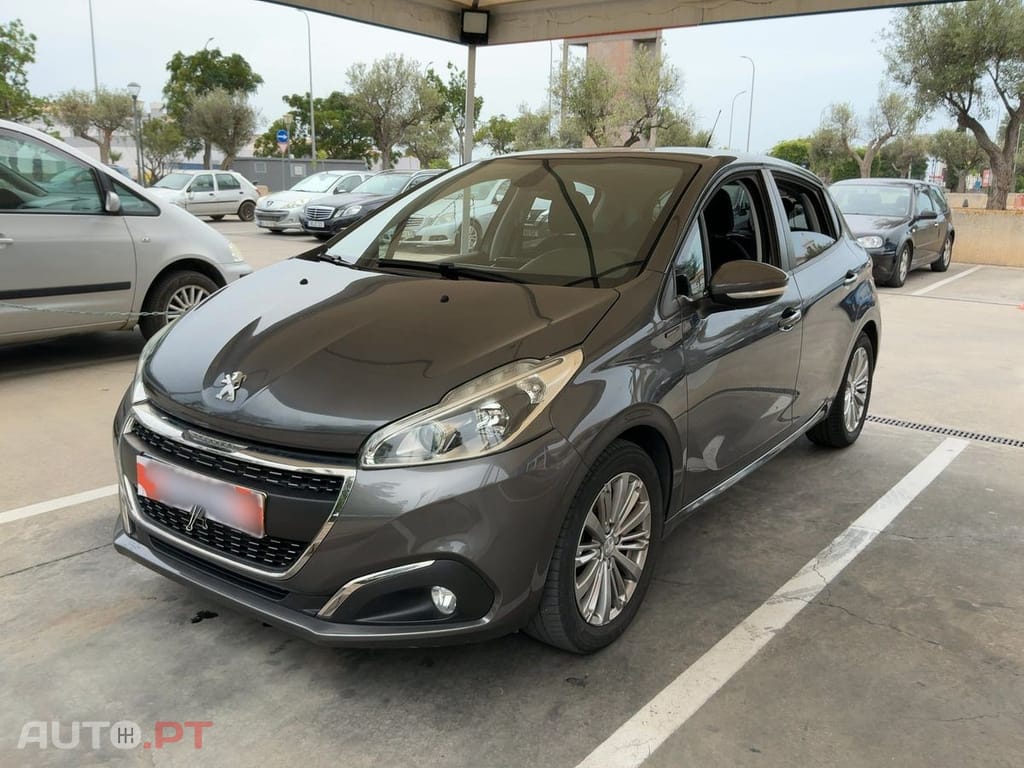 Peugeot 208 1.2 PureTech Signature