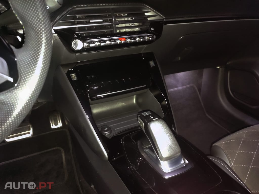 Peugeot E-208 50 kWh GT Pack