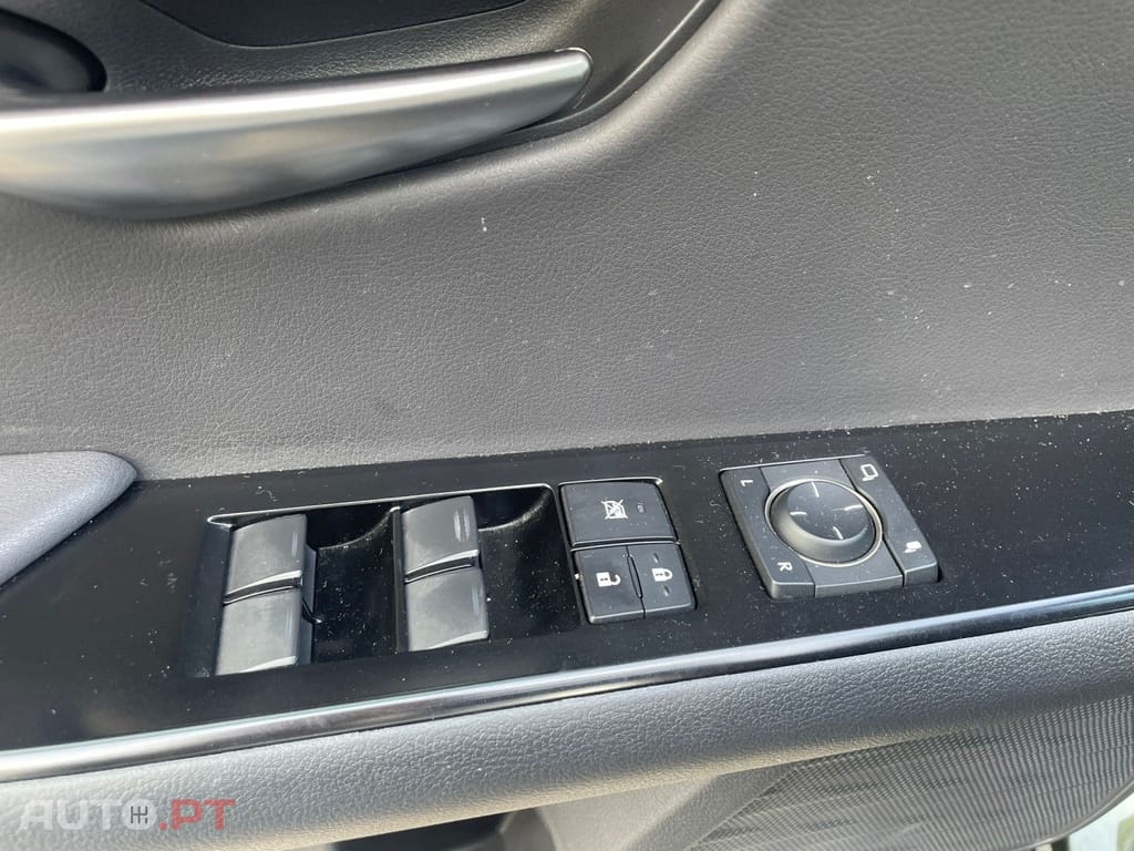 Lexus UX Sport — fotografia 9