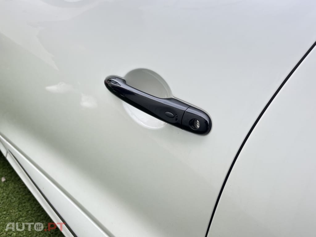 Renault Clio 1.6 T RS Trophy EDC