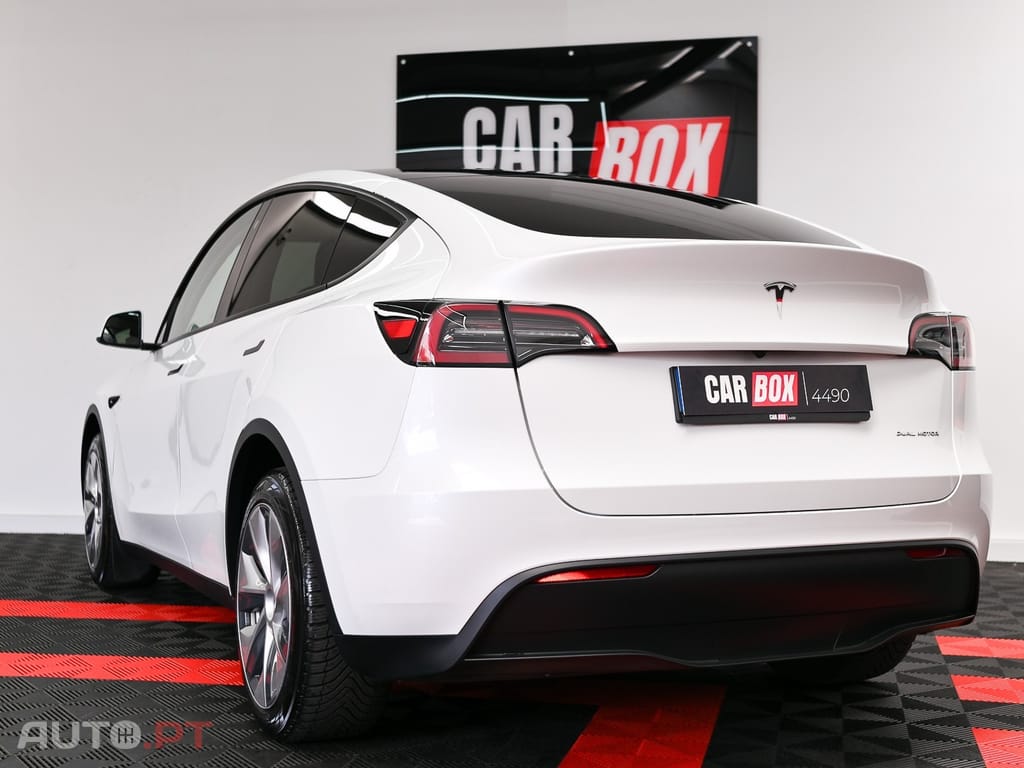 Tesla Model Y Long Range Dual Motor AWD