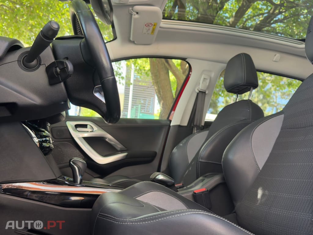 Peugeot 2008 1.2 PureTech Allure EAT6