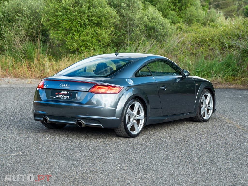 Audi TT 2.0 TFSI quattro S-line S tronic