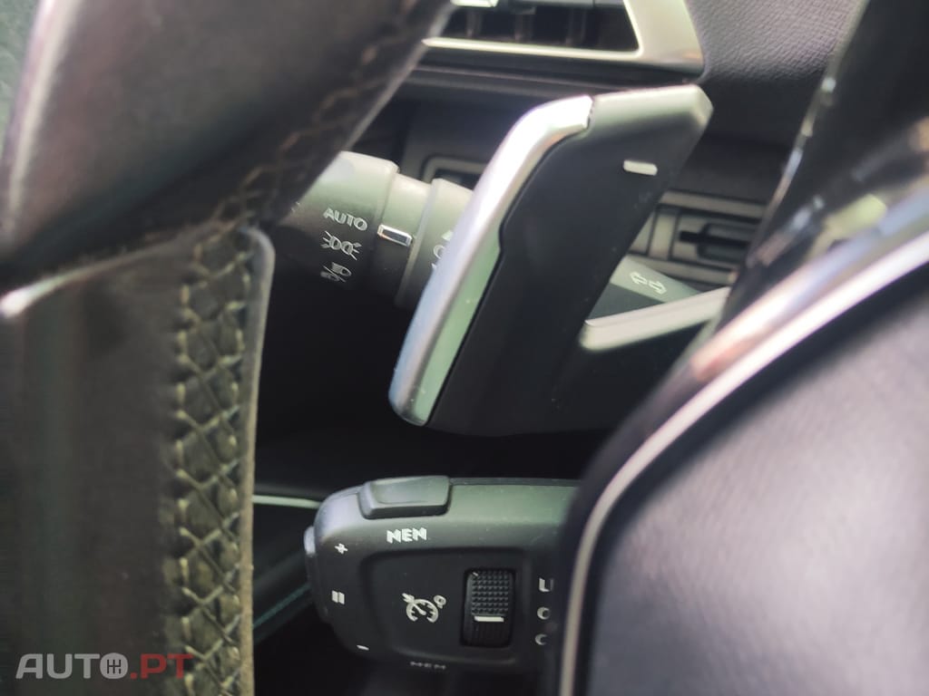 Peugeot 3008 1.5 BlueHDi Allure Pack EAT8