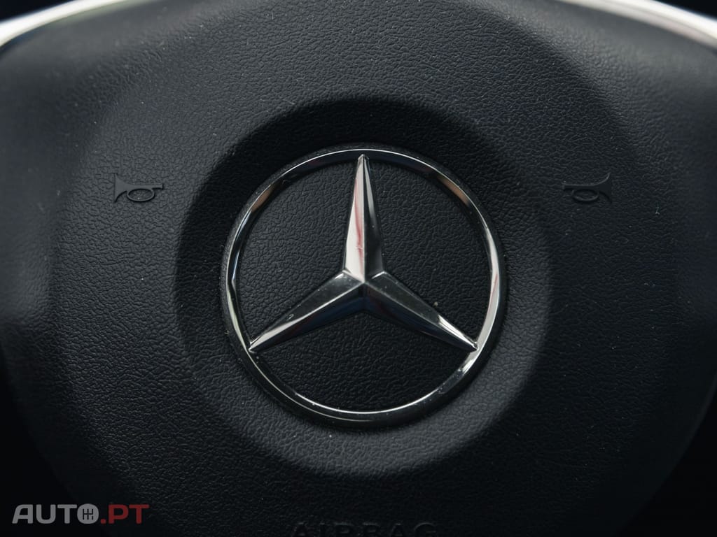 Mercedes-Benz E 220 d AMG Line
