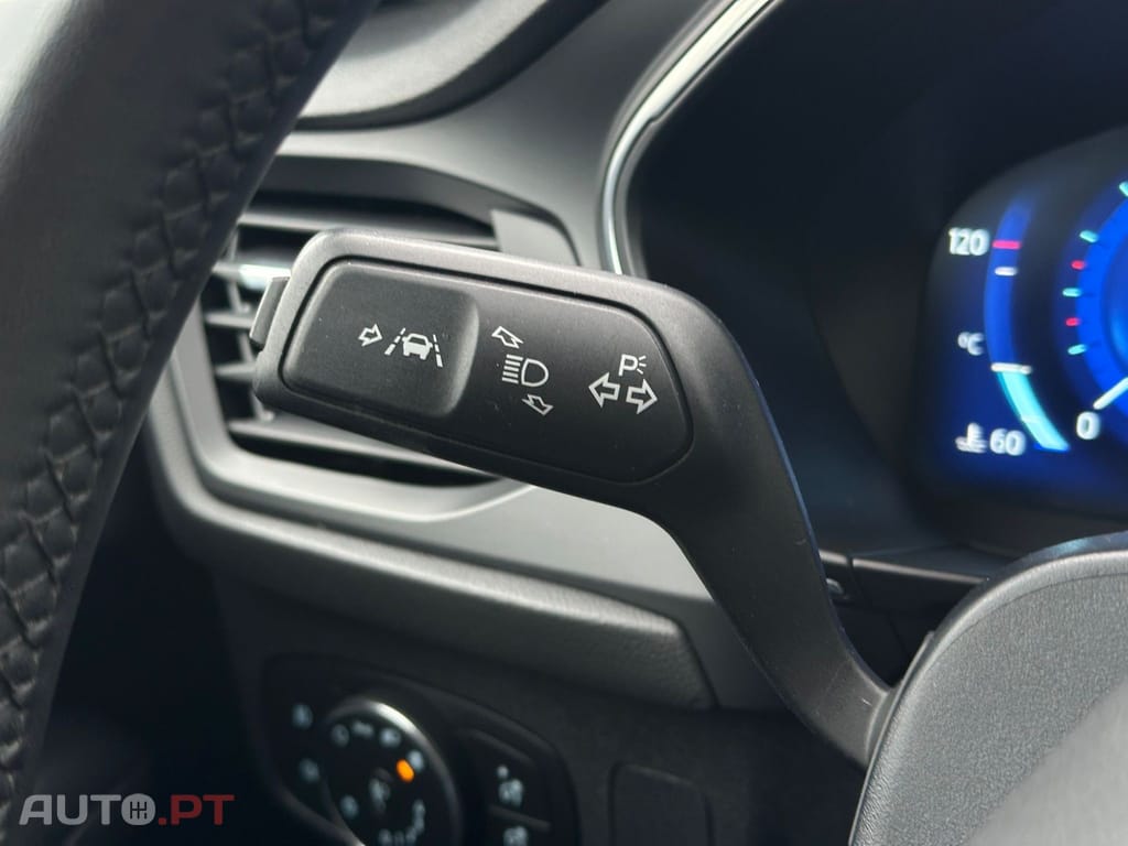 Ford Focus 1.0 EcoBoost Hybrid ACTIVE STYLE