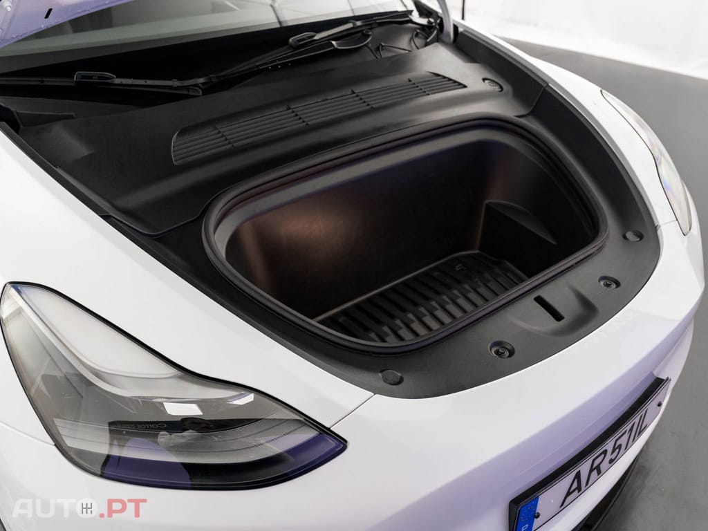 Tesla Model Y Long Range Tração Integral