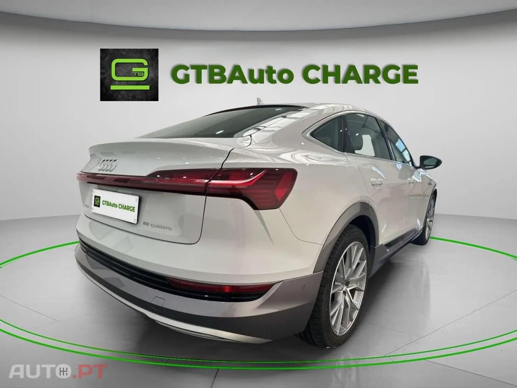 Audi E-Tron 55 Quattro I.V.A DEDUTÍVEL 