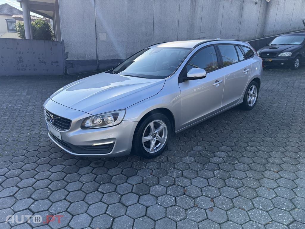Volvo V60 2.0 D2 Momentum