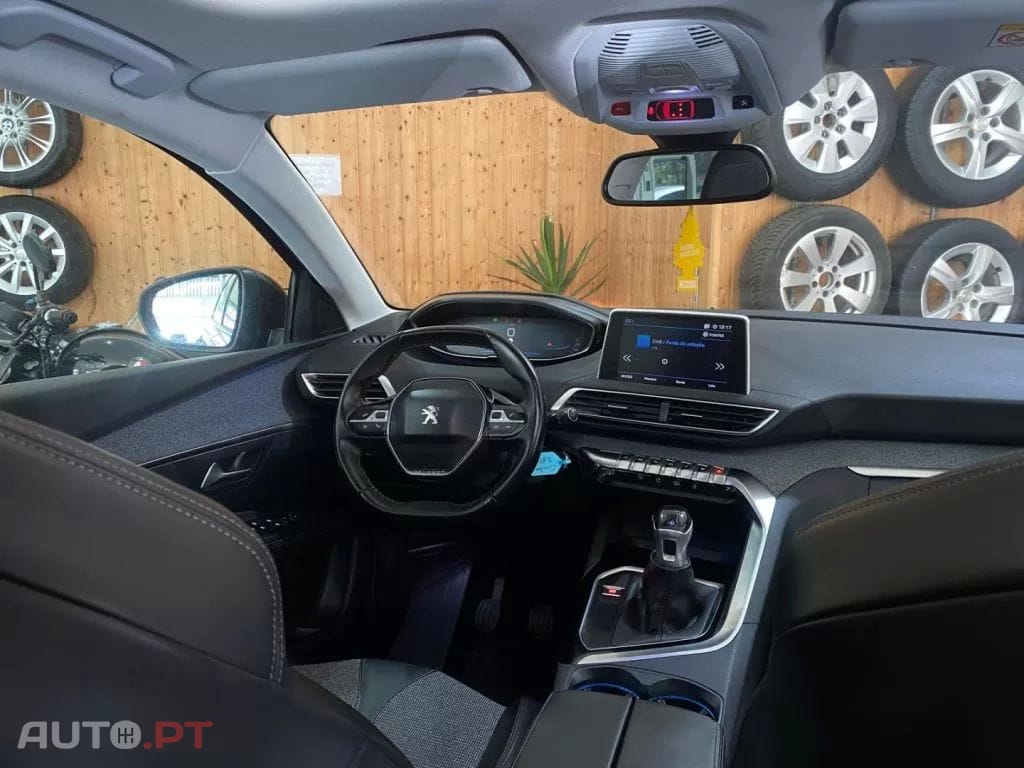 Peugeot 3008 1.2 PureTech Allure