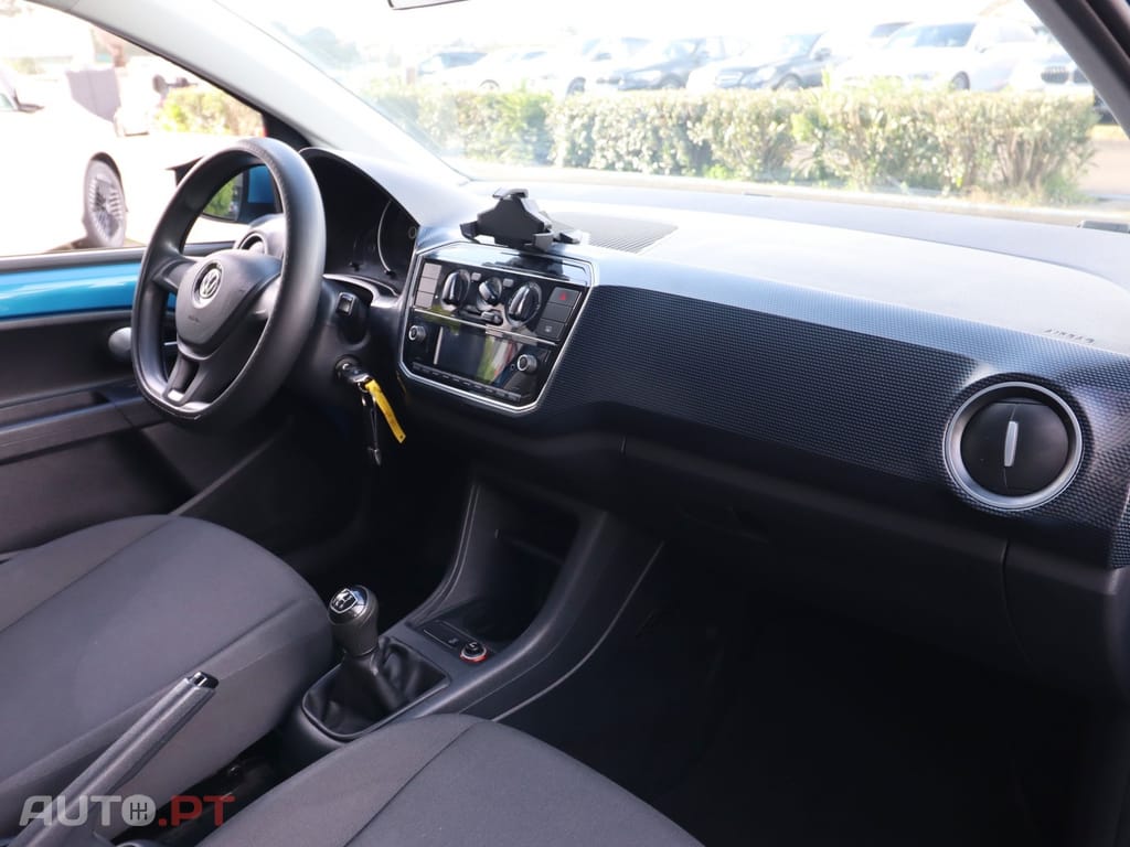 Volkswagen Up! 1.0 Move Color