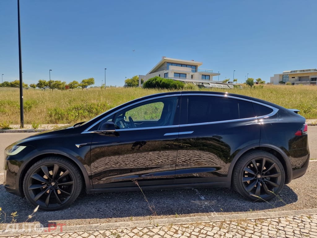 Tesla Model X Long Range