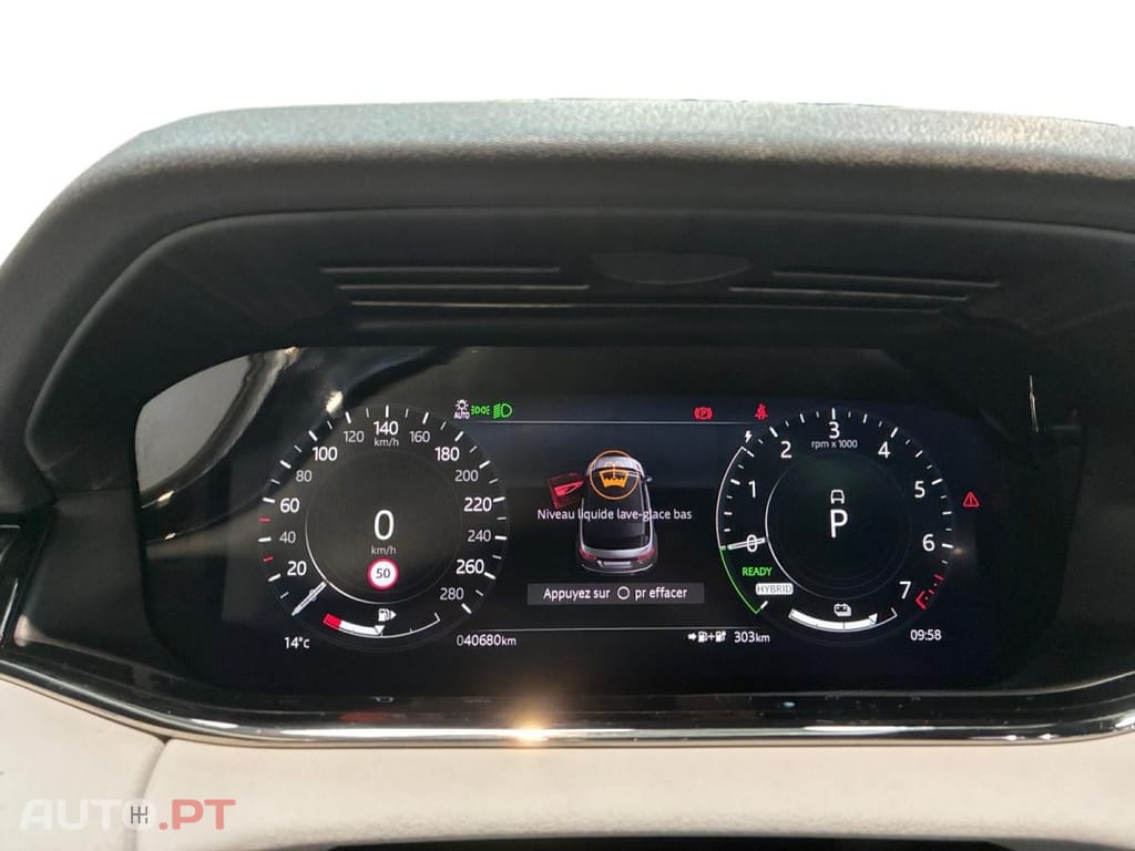 Land Rover Evoque P300e R-Dynamic S